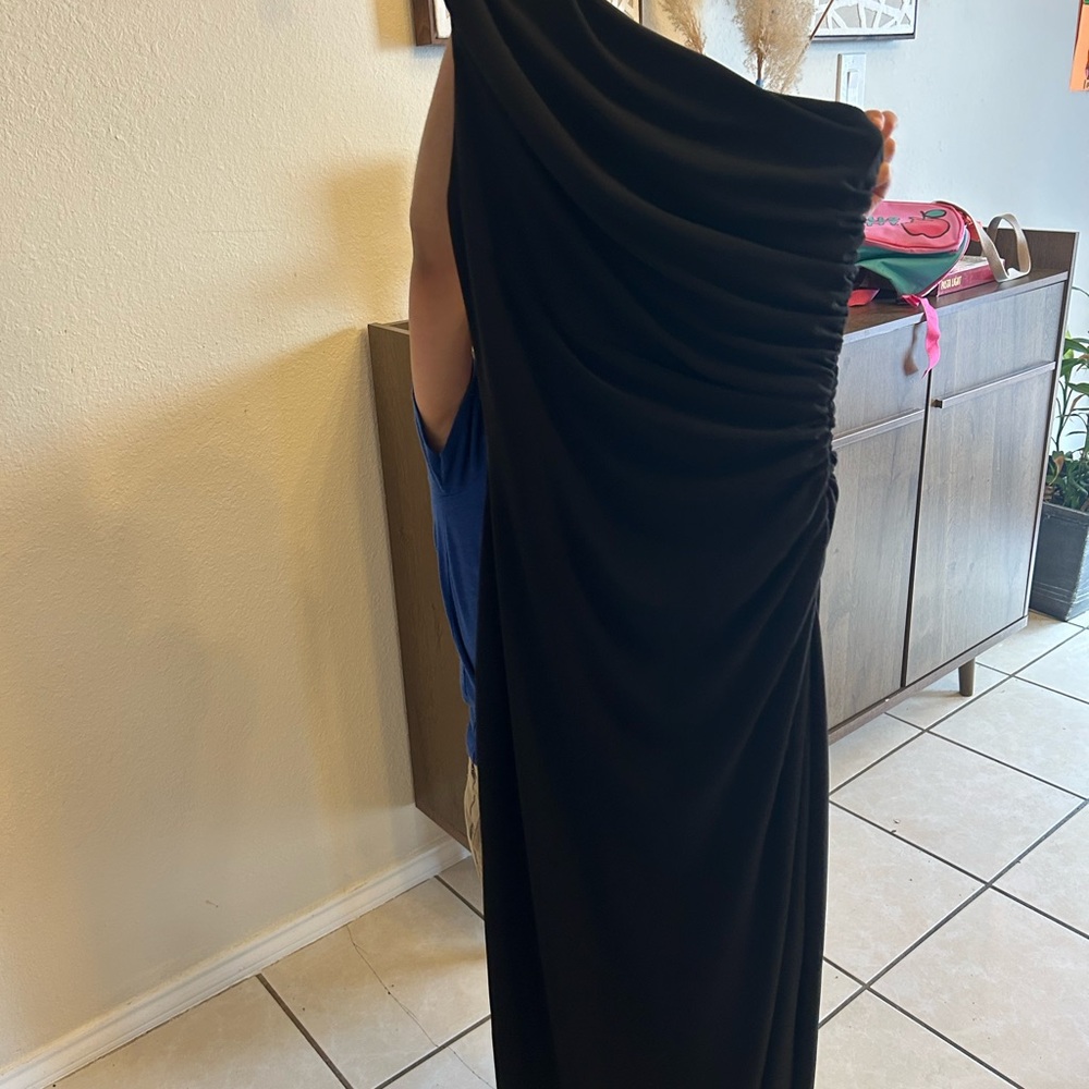 Elegant Black Evening Dress